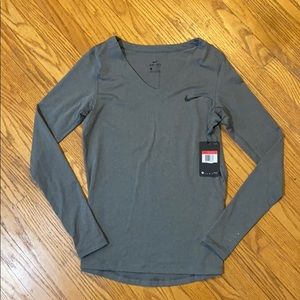 NWT women’s Nike training shirt